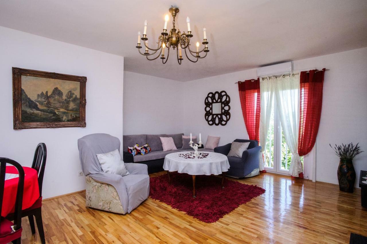 Great View Apartment Сутіван Екстер'єр фото